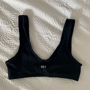 SET ACTIVE Sport Body Dip Bra in Onyx